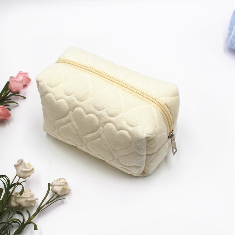 1 Piece Simple Series Cute Heart Polyester Ladies Makeup Bags h5 